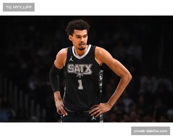 马刺110-107险胜猛龙，文班亚马贡献关键表现